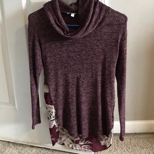 Maroon sweater